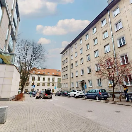 Cozy Downtown Obozna Apartament *