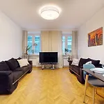 Cozy Downtown Obozna * Warsaw